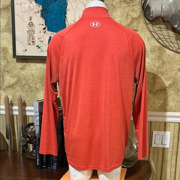 Under Armour Long Sleeve 1/4 zip Pullover. XXL - Picture 4 of 8